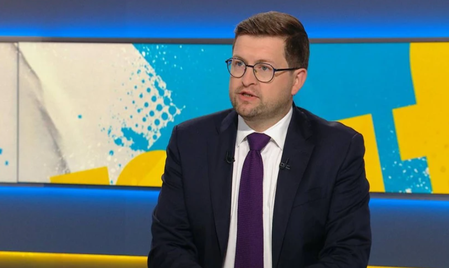  У Польщі депутат PiS закликав депортувати непрацюючих українців призовного віку 