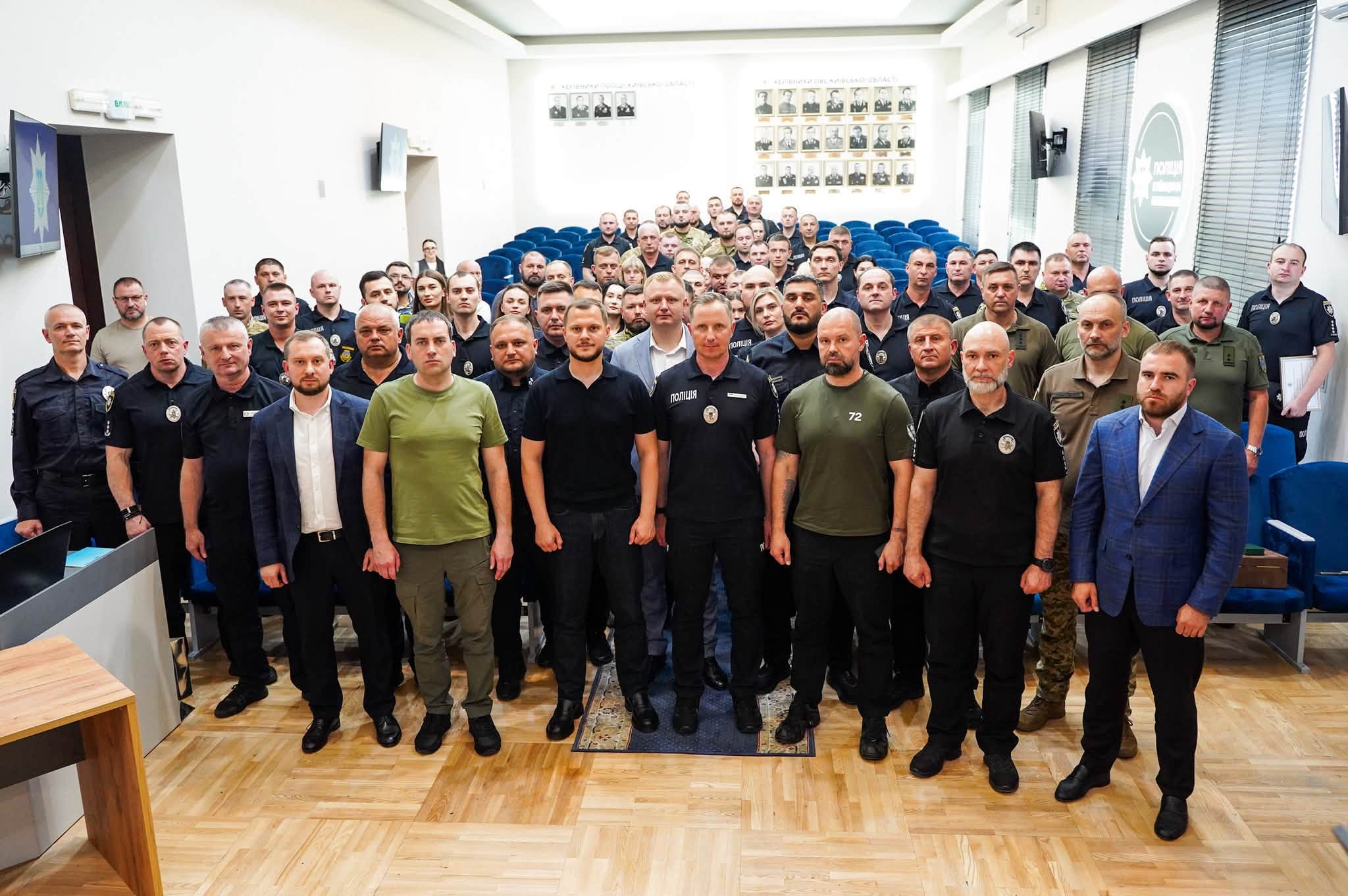  Микола Калашник відзначив кращих поліцейських Київщини 