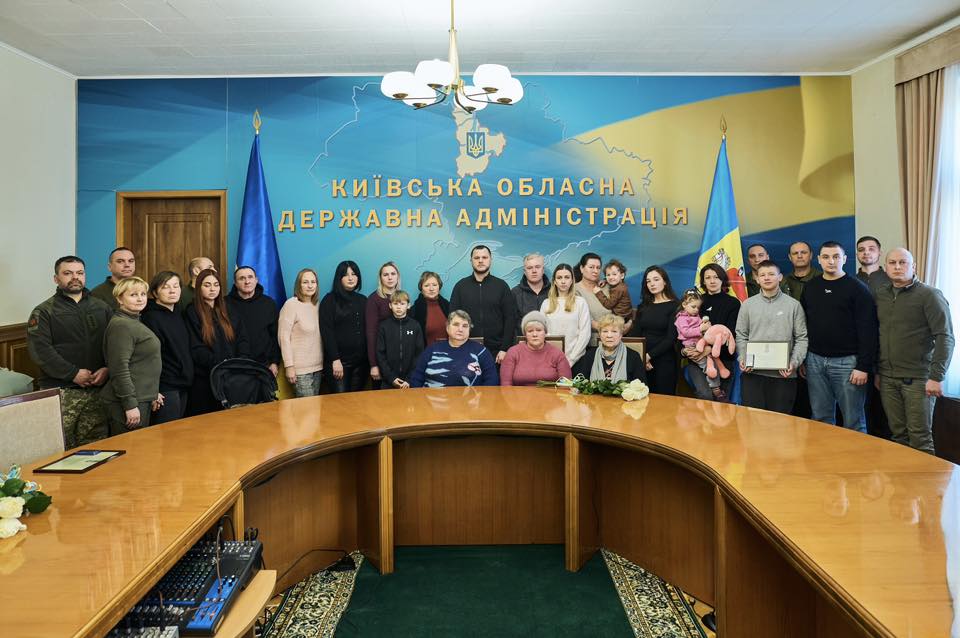  Микола Калашник вручив державні нагороди родинам загиблих захисників неба 