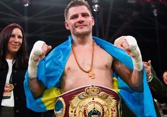  Непобедимый украинский боксер Беринчик проведет защиту чемпионского титула против россиянина 