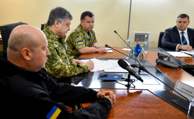  Порошенко підписав наказ про початок проведення Операції об'єднаних сил 