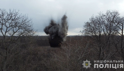 На Запоріжжі поліцейські-вибухотехніки знищили російський снаряд до РСЗВ «Смерч»