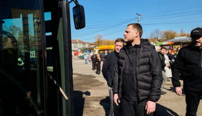 Микола Калашник: Васильківській громаді передали 5 автобусів від французького регіону Іль-де-Франс