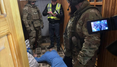 На Дніпропетровщині поліцейські викрили групу військовослужбовців, які сприяли вчиненню системного дезертирства з лав ЗСУ