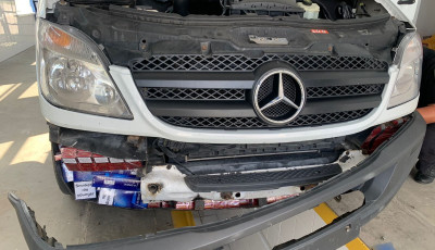 На кордоні з Румунією в іноземця вилучили «Mercedes-Benz» з контрабандою