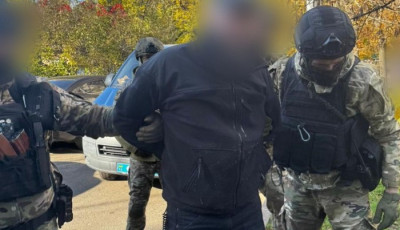 Поліцейські викрили 42-річного киянина у підпалі квартири в Одесі