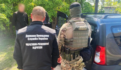 На Сумщині за матеріалами прикордонників викрито організатора незаконної переправи в росію
