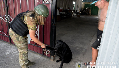 «Білі янголи» доставили хліб мешканцям Торського та Зарічного на Донеччині, що постійно перебувають під вогнем росіян