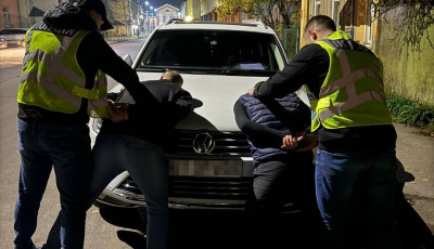 Поліцейські затримали зловмисника, підозрюваного в підпалі автомобіля у Львові