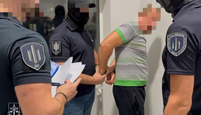 Встановлено та повідомлено про підозру трьом особам, які допомагали народному депутату України незаконно перетнути кордон