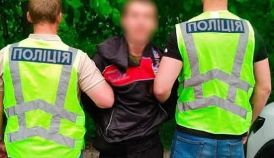 Поліцейські затримали зловмисника, який скоїв квартирний грабунок та розбійний напад у Печерському та Голосіївському районах столиці