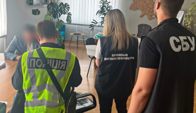 Розтрата коштів під час відновлення житла: на Київщині посадовцю повідомили про підозру