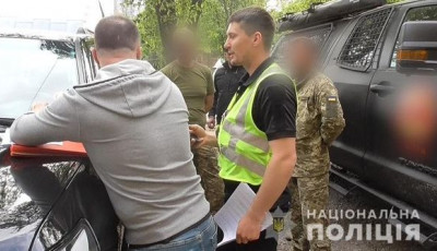 Викрали 39 транспортних засобів: поліцейські Києва затримали організовану групу осіб