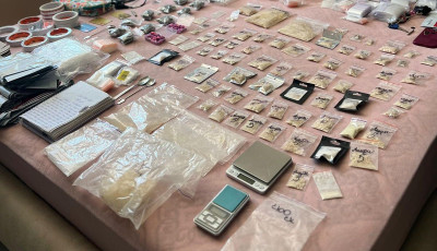 Поліцейські Києва ліквідували міжрегіональний канал збуту наркотиків та психотропів через закритий канал у месенджері