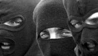 Під Харковом банда жорстоко вбила дівчину та чоловіка: зарізали і спалили  