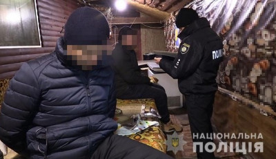 У столиці чотирьох осіб затримали за викрадення іноземця