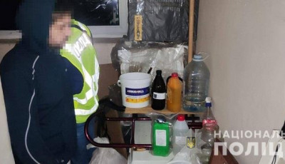 Оперативники поліції Києва ліквідували дві нарколабораторії