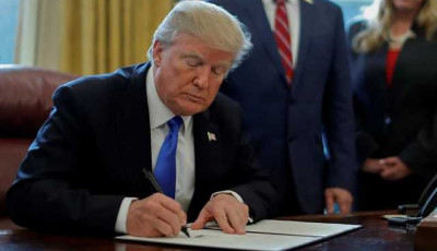 Трамп подписал указ о реформе полиции и запретил полицейским применять силу