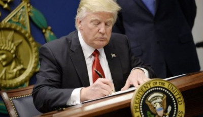 Трамп наказав створити полярний флот криголамів США в Арктиці й Антарктиці 