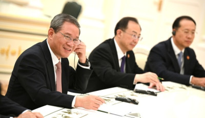 Прем'єр Китаю відзвітував про річне зростання економіки на 5%
