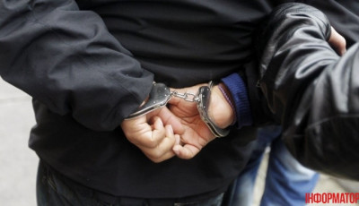 На Дніпропетровщині судитимуть заступника начальника відділу поліції за вимагання та одержання 10 000 гривень хабаря 