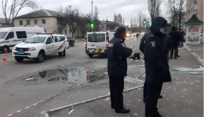 У Києві невідомі підірвали банкомат і втекли з грошима