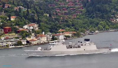В Черное море вошли военные корабли Великобритании и Нидерландов