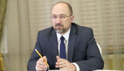 Шмыгаль: В Украине ожидается еще два пика заболеваемости коронавирусом