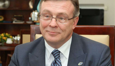 Экс-главу МИД Леонида Кожару арестовали в зале суда